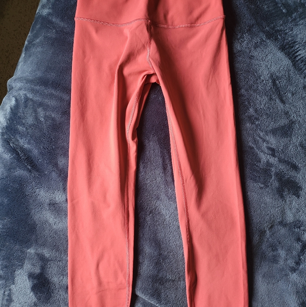 Lululemon wunder under leggings 25"L size 8